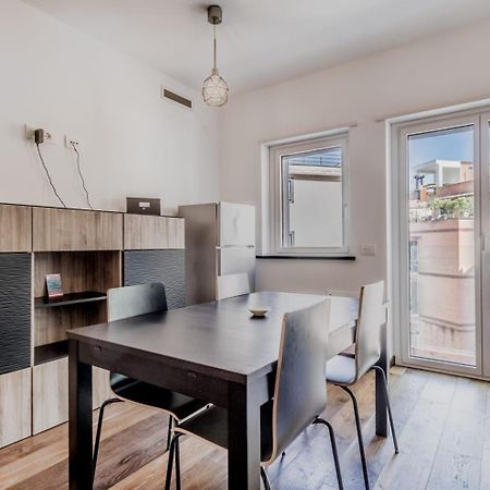Monteverde Sunny Apartment Рим Екстериор снимка